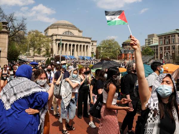 Protestas contra la guerra de Israel en Gaza en la Universidad de Columbia en NY reflejan tradición de activismo estudiantil.