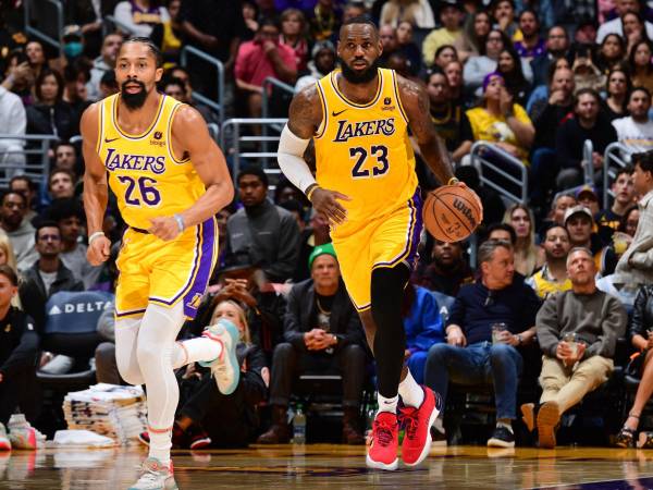 Los Lakers podrían decir adiós el sábado en lo que será el cuarto duelo de la serie.