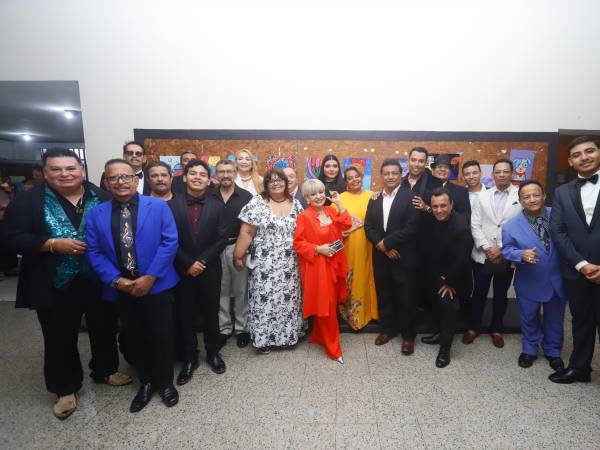 Los artistas expresaron su alegría por ser parte de este evento especial en honor a la voz de oro de Honduras, con quien todos formaron vínculos de amistad.