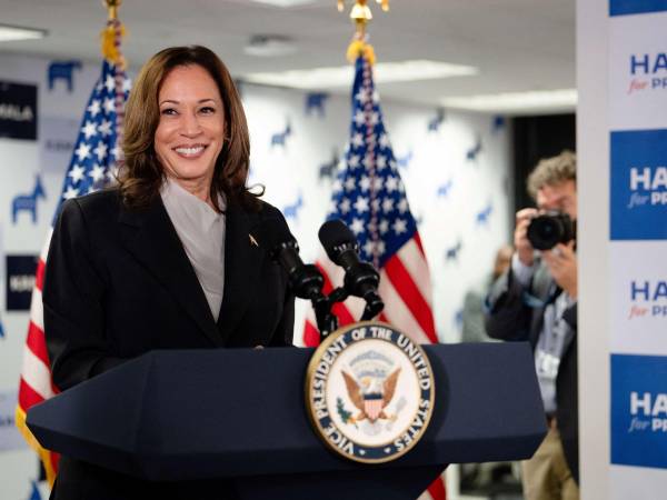 Harris inicia su campaña por la presidencia pese a que aún no ha sido nominada como la sustituta de Biden.