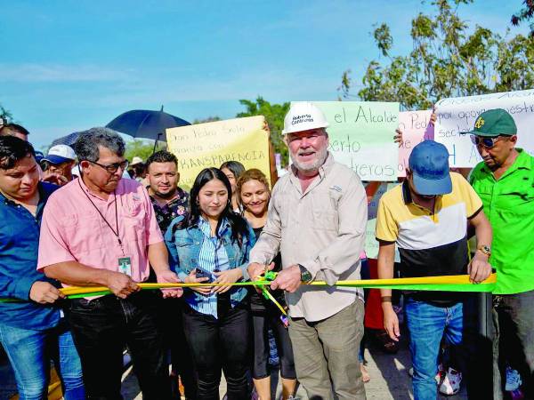 <b>Ayer se colocó la primera piedra y la empresa PDI comenzará a trabajar en el proyecto.</b>