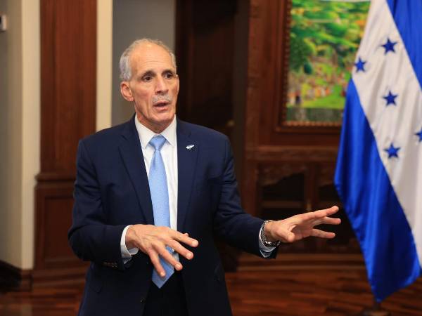 El presidente Nasry Asfura durante su comparecencia en la que anunció nuevas medidas para fortalecer la transparencia y la lucha contra la corrupción.