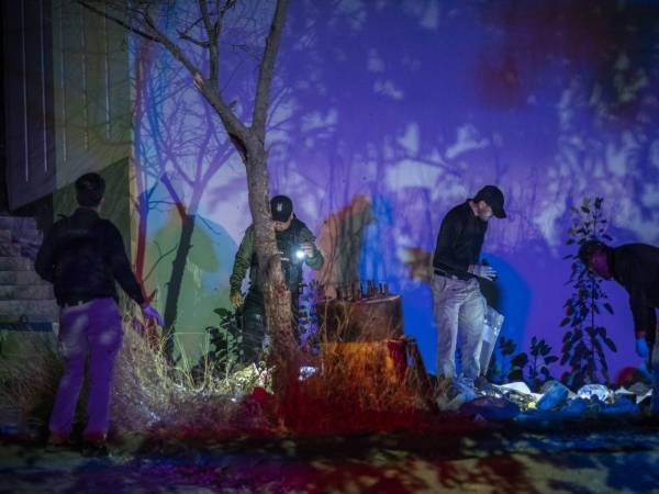 Investigadores recaban evidencia el mes pasado en una escena del crimen en Sinaloa, bastión de un cártel mexicano.