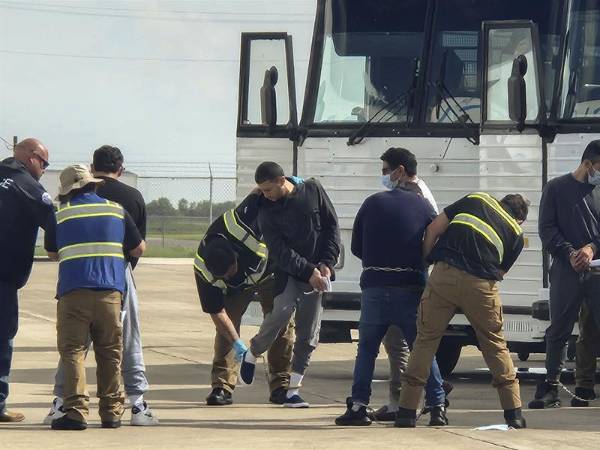 Ley de Enemigos Extranjeros, el estado de guerra que Trump quiere para deportar migrantes.