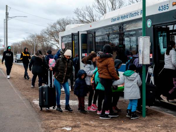 Miles de migrantes serán beneficiados con la nueva medida de las autoridades.