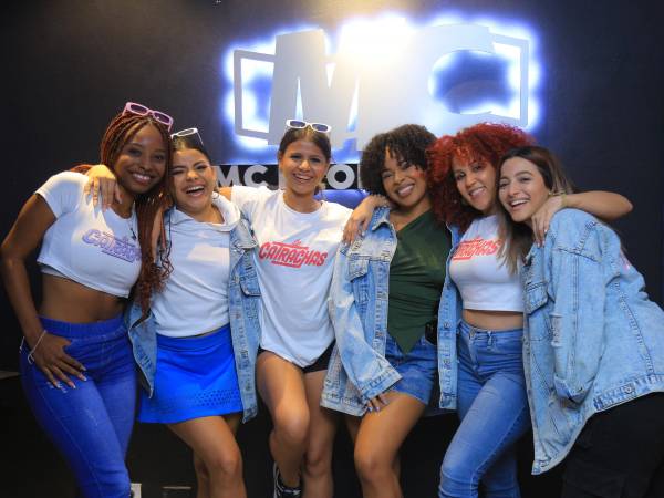 Las Catrachas posaron muy contentas para el lente de Diario LA PRENSA tras una amena entrevista en los estudios de MC Productions.