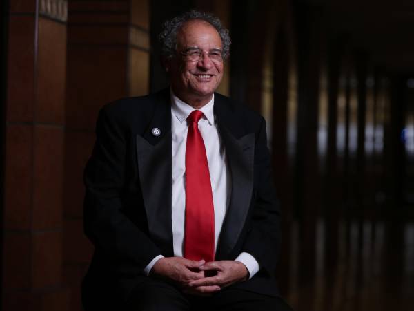 Nelson Ávila, el candidato presidencial del Pinu, nació en Tegucigalpa. Tiene tres hijas a quien, según dice, ha tratado de inculcarle valores y principios.