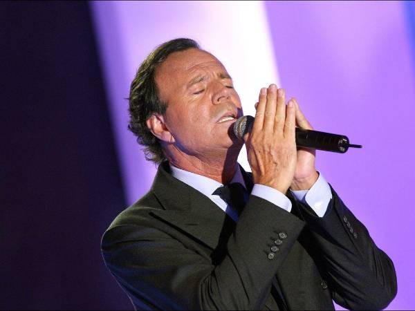 El cantante español Julio Iglesias en una foto de archivo.