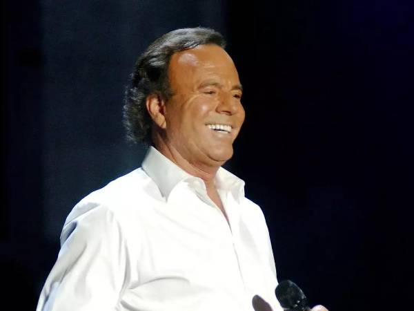 El cantante Julio Iglesias en una foto de archivo.
