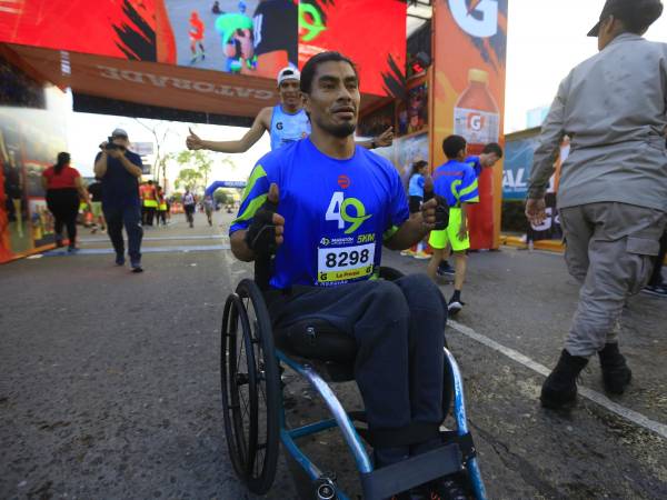 Como en años anteriores, Juan Ángel Orellana llegó a la Maratón de LA PRENSA con mucha ilusión y entusiasmo. Y finalmente, fue en la edición número 49 de este magno evento deportivo, que el catracho obtuvo el primer lugar en la categoría de 5 KM de retos especiales.