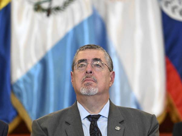 El presidente de Guatemala, Bernardo Arévalo, busca reformar una ley para destituir a la fiscal general, Consuelo Porras.