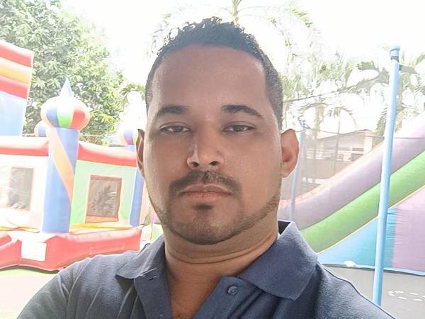 Ángel Josué Hernández Cruz, de 24 años, conductor de taxi vip, fue ultimado a balazos por un sicario que se conducía en motocicleta.