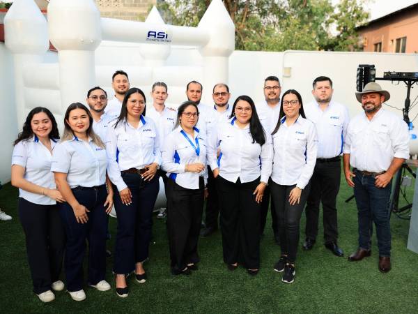 La tarde en la colonia Jardines del Valle de San Pedro Sula se llenó de entusiasmo y esperanza con la inauguración de las nuevas oficinas de ASI Honduras. El ambiente fue de celebración, pero también de gratitud, pues la empresa con más de 16 años de trayectoria en el país abrió las puertas de un espacio que simboliza crecimiento y renovación.