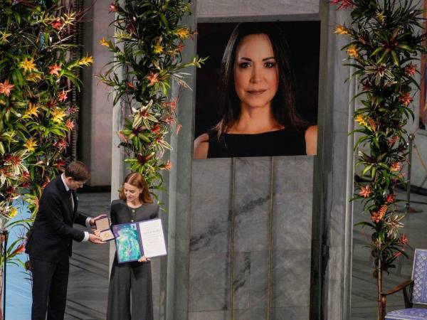 Ana Corina Sosa, quien recibió el Premio Nobel de La Paz en nombre de su madre, María Corina Machado.