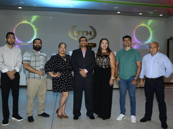 Emilio Estévez, Enoc Murillo, Jananía Viana, Reynerio Vásquez, Carolina Ardón, Eduardo Escobar y Luis Leiva