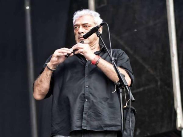 Durante más de una década, Ponce de León formó parte de Mägo de Oz, Su contribución fue clave en discos como “Gaia II: La Voz Dormida” y “Gaia III: Atlantia”. Su salida de la banda se dio en 2010; sin embargo, su legado siempre estuvo presente.