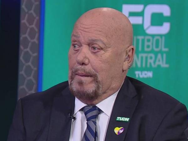 El narrador mexicano Enrique ‘Perro’ Bermúdez anunció a través de las redes sociales su salida de Televisa después de 47 años en la casa televisora que lo vio convertirse en una leyenda de la crónica deportiva de México.