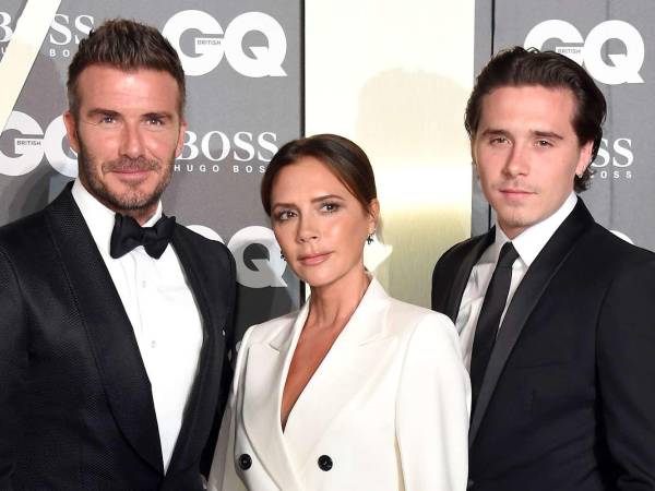 Brooklyn Beckham no se guardó nada. El hijo mayor de David y Victoria Beckham rompió el silencio sobre la larga disputa familiar con una impactante declaración compartida el lunes a través de sus Instagram Stories.