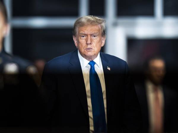 Los abogados de Trump buscan que el juez desestime el caso por la falsificación de documentos.