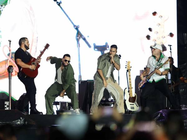 Aventura puso a bailar a los hondureños.