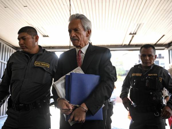 Zamora, encarcelado desde el 29 de julio de 2022, fue galardonado por su valerosa carrera dedicada a desentrañar la corrupción en Guatemala.