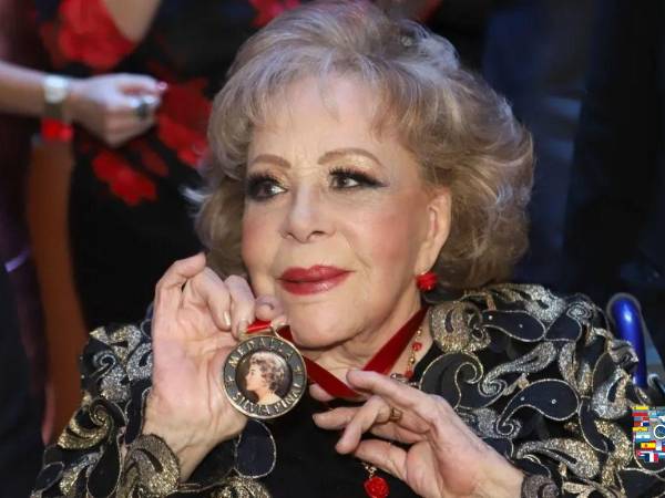 Silvia Pinal, la gran Diva de la Época del Cine de Oro de México.