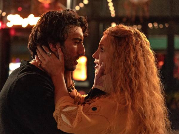 Justin Baldoni y Blake Lively en una escena de Romper el círculo.