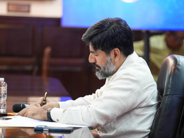 La comparecencia fue programada para el jueves 26 de marzo a las 8:00 de la mañana.