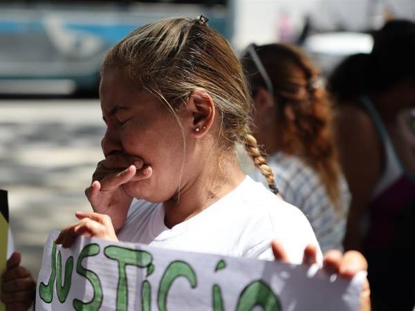 Theany Urbina, madre de uno de los menores, afirmó que su hijo, de 16 años, fue detenido el 2 de agosto en la puerta de su casa.