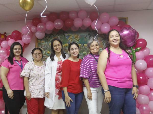 Jocelyne Triminio, Ingrid Smith, Dra. Pamela Alvarenga Rodríguez, Dra. Nancy Suyapa Villalobos, Arlene Castellón y Andrea Lagos