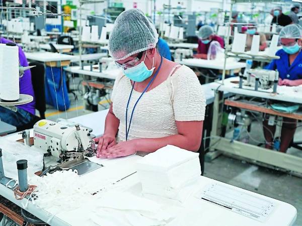 El ajuste para 2025 fue acordado en la comisión tripartita del salario mínimo, que integran representantes del sector privado, centrales obreras y gobierno.