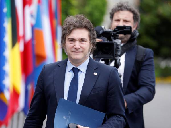 Milei realizará una segunda visita a España tras sus polémicos insultos al jefe de Gobierno español, Pedro Sánchez.