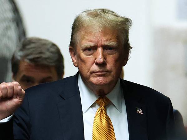 Trump deberá regresar el jueves al tribunal de Nueva York para continuar esperando el veredicto del jurado.