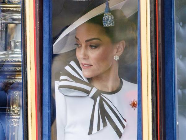 La desaparición de la vida pública de Kate Middleton desató una ola de teorías de conspiración antes de que la princesa anunciara su diagnóstico de cáncer.