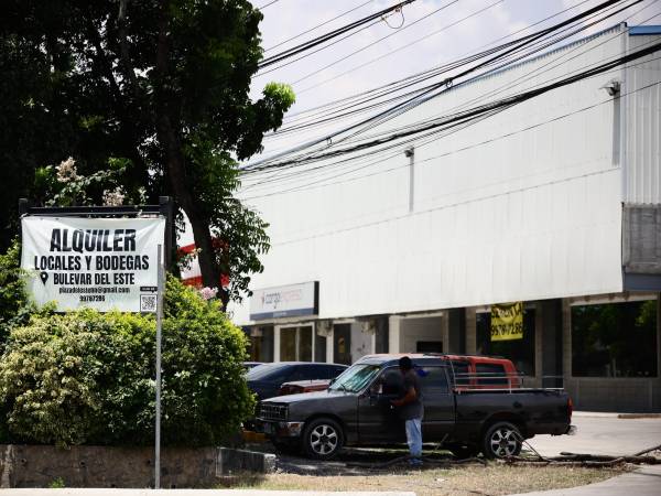 En San Pedro Sula han surgido nuevas plazas comerciales y bodegas industriales este año.
