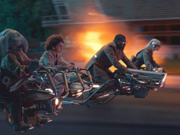 Fotograma cedido por Lucas Film donde aparecen de izquierda a derecha, Robert Timothy Smith como Neel, Ravi Cabot-Conyers como Wim, Tunde Adebimpe como Wendle y Kyriana Kratter como KB, durante una escena de la serie ‘Star Wars: Skeleton Crew’ que se estrenará en Disney+.