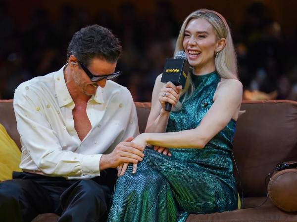 Tanto Pedro Pascal como Vanessa Kirby han dejado claro que su vínculo es estrictamente amistoso y profesional, aunque su química en pantalla —y fuera de ella— sigue dando de qué hablar.