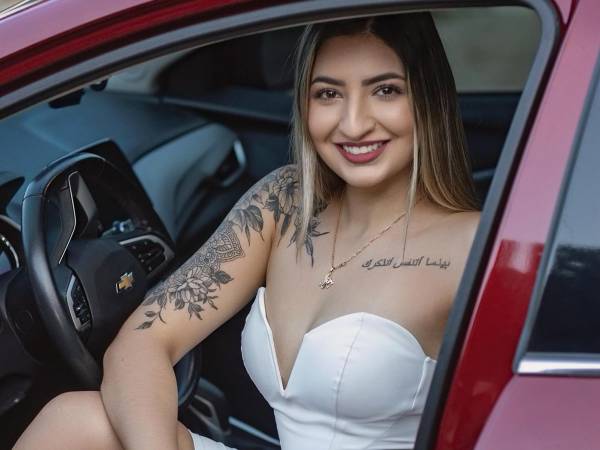 Zarhará Hussein Tormos, de 25 años, fue encontrada sin vida en el asiento trasero de su vehículo en un campo cercano a la ruta Cataratas, en Foz do Iguaçu en el estado de Paraná, Brasil.