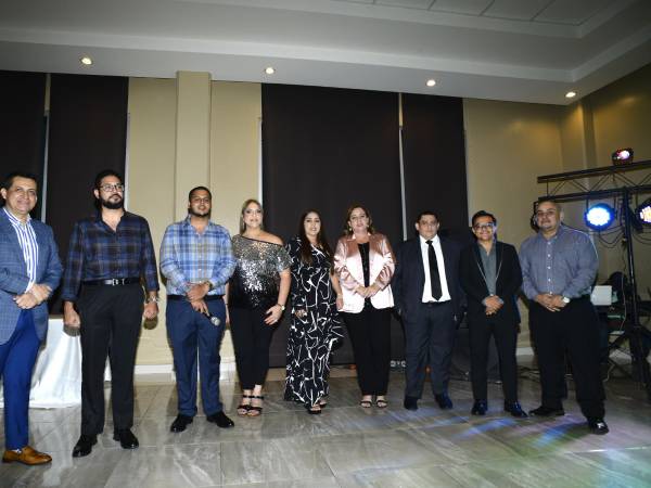 Marlon Arita, José Chahín (vicepresidente), Nebil Chahín (presidente), Johanna Boadla (vice-2); Verónica Segebre, Mayela Sandino, Hugo Henríquez, Andrés Orellana y Wilmer Suárez.