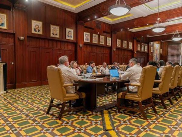 La sesión se realizó en el salón consistorial y sin acceso a medios de comunicación.