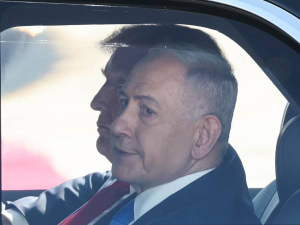 Imagen de archivo del presidente de los Estados Unidos, Donald Trump, y el primer ministro de Israel, Benjamín Netanyahu, en un coche oficial.