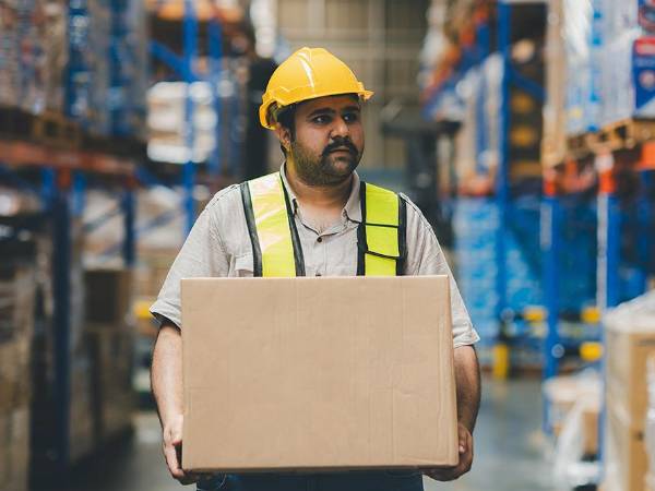 El fallo de un juez federal en Texas ha detenido una reforma clave que buscaba ampliar los beneficios de horas extras para millones de trabajadores. Esto genera incertidumbre sobre los derechos laborales y el impacto económico en el país.