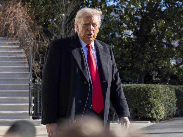 Irán acusó este martes al presidente de Estados Unidos, Donald Trump, de fomentar la desestabilización política.