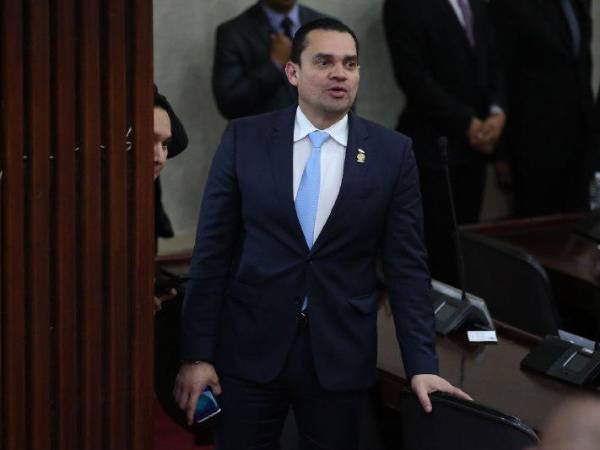 Tomás Zambrano durante una sesión legislativa. Fotografía de archivo.
