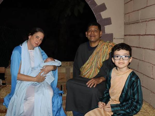 Este fin de semana inició la presentación del Nacimiento Viviente una actividad que se ha convertido en una tradición en la Escuela Franciscana que reune a más de 150 actores entre padres de familia, alumnos y maestros.