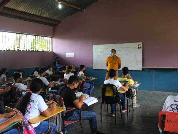 Suspenden clases presenciales en varios departamentos de Honduras