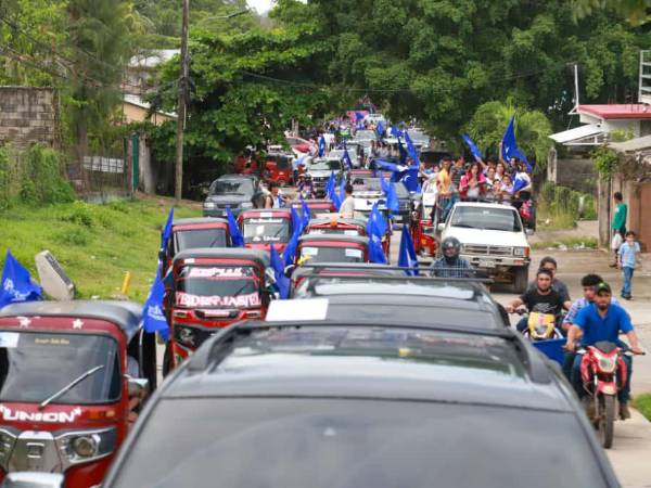 El presidenciable del Partido Nacional estuvo respaldado por grandes caravanas.