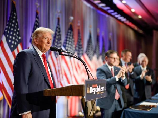 El presidente electo de Estados Unidos, Donald Trump, ha elegido ya una parte del que será su equipo de Gobierno para acometer su proyecto MAGA (‘Make America Great Again’), causando controversia con algunas de sus decisiones sobre los futuros miembros de la administración de su segundo mandato tras su aplastante victoria en las presidenciales del pasado 5 de noviembre.