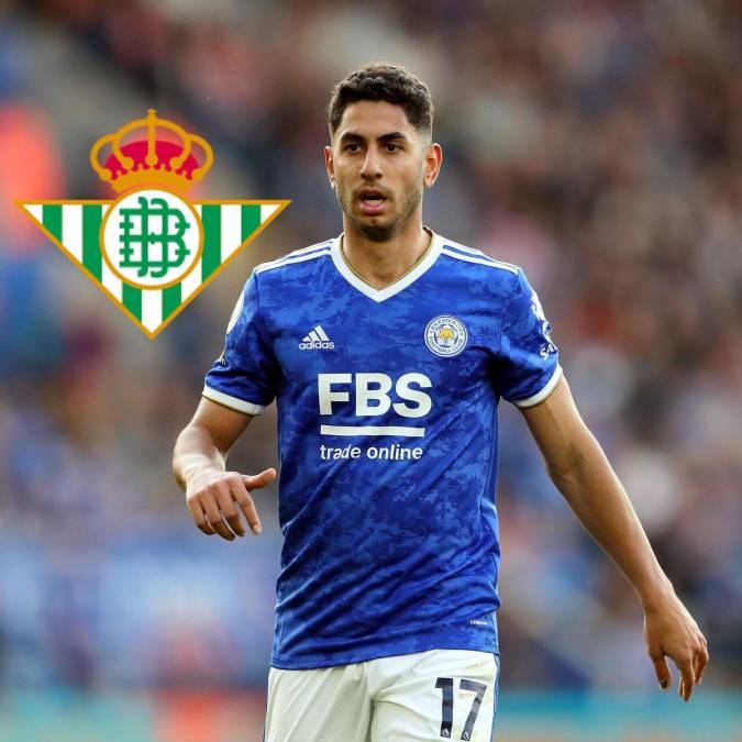 Ayoze Pérez - El delantero español jugará en el Betis hasta final de temporada cedido por el Leicester inglés.