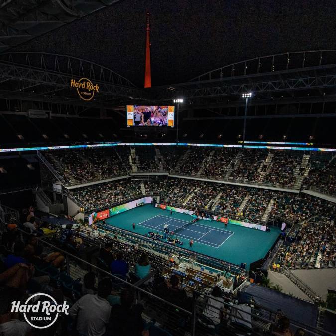 En este estadio también se realiza el Miami Open, torneo prestigioso de tenis. 